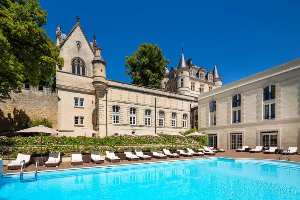 Chateau Thil - Historic Luxury Accommodation