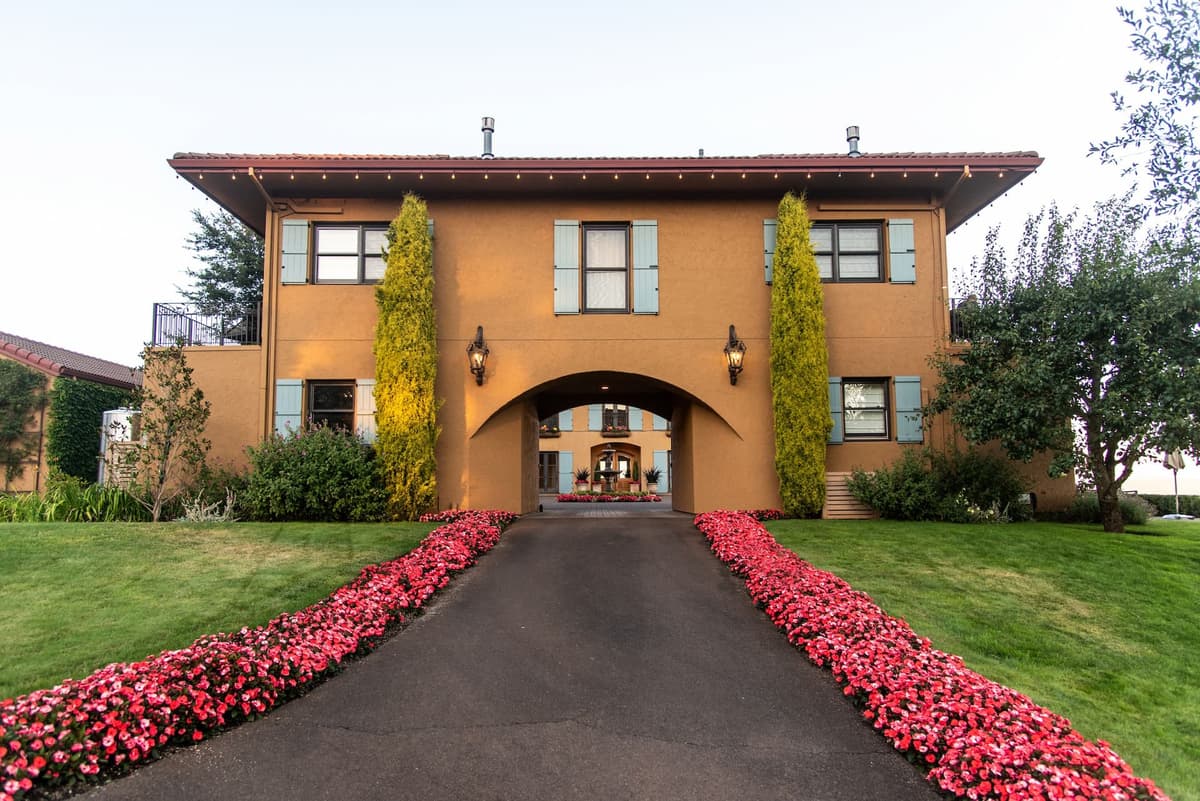 Black Walnut Inn & Vineyard in Oregon's Willamette Valley